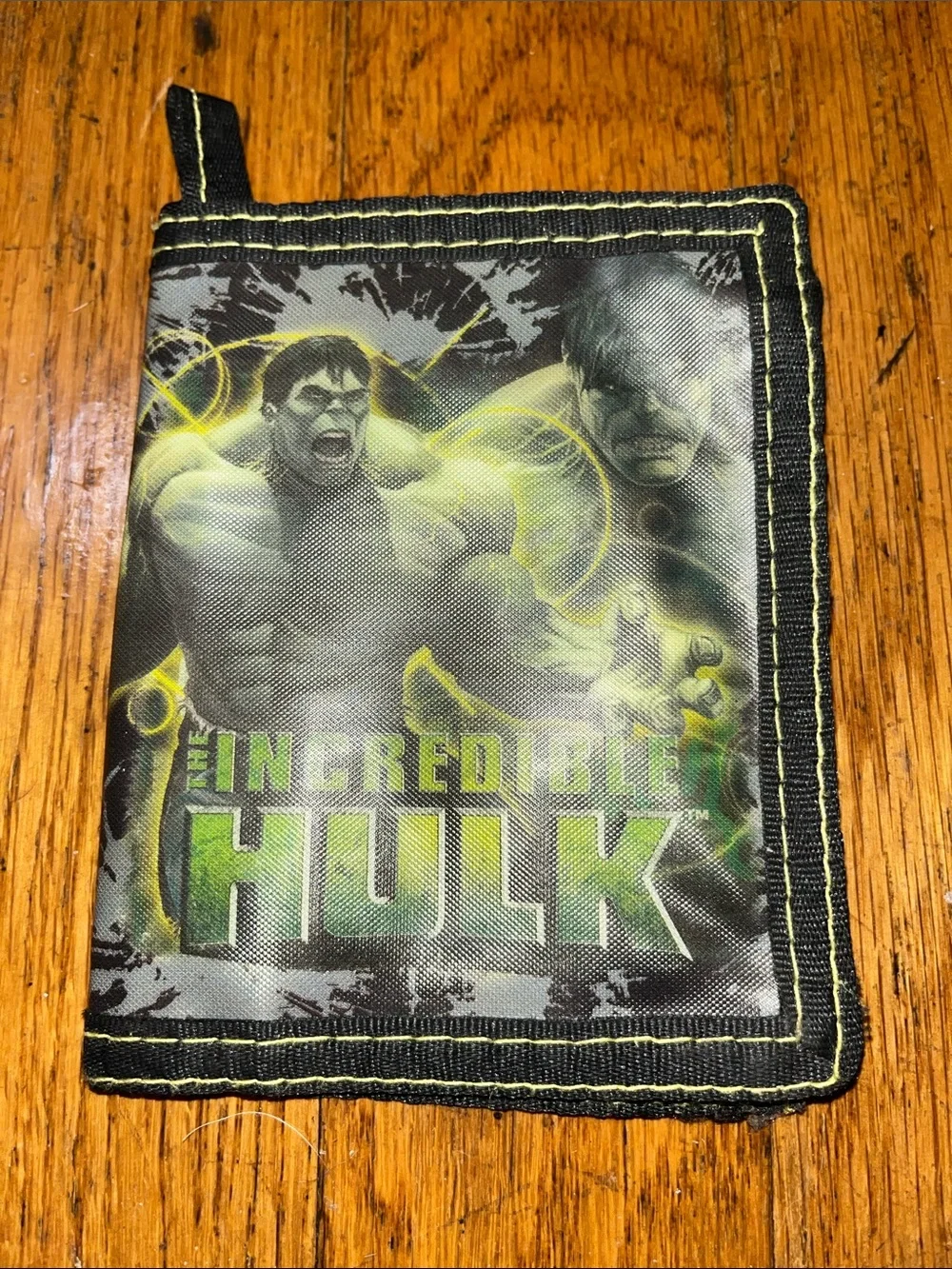 Marvel Incredible Hulk 2008 Retro Graphic Velcro Wallet - Green Black